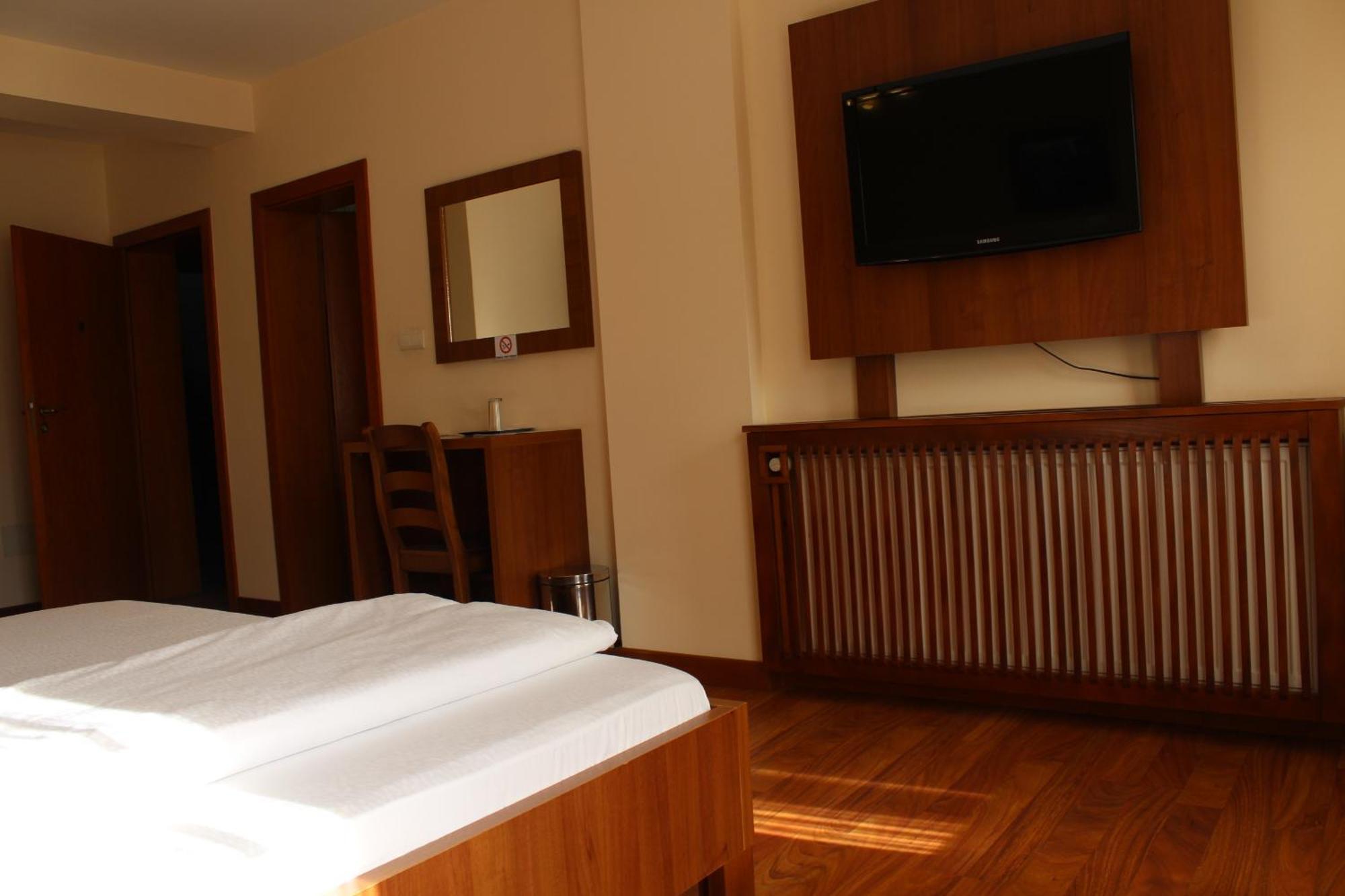 Pensiunea Normandia Timişoara Quarto foto